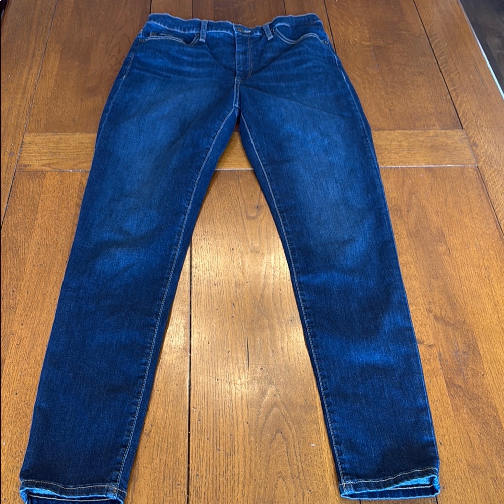 Women’s skinny Blue Jeans